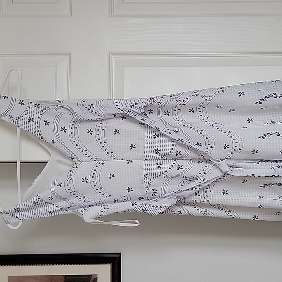 Doe &Rae Dress - Picture 4 of 4